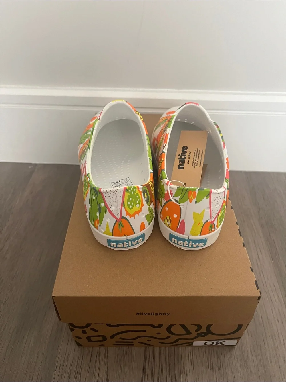 Native Shoes jefferson sugarlite print. White. Kids size 2. New.
